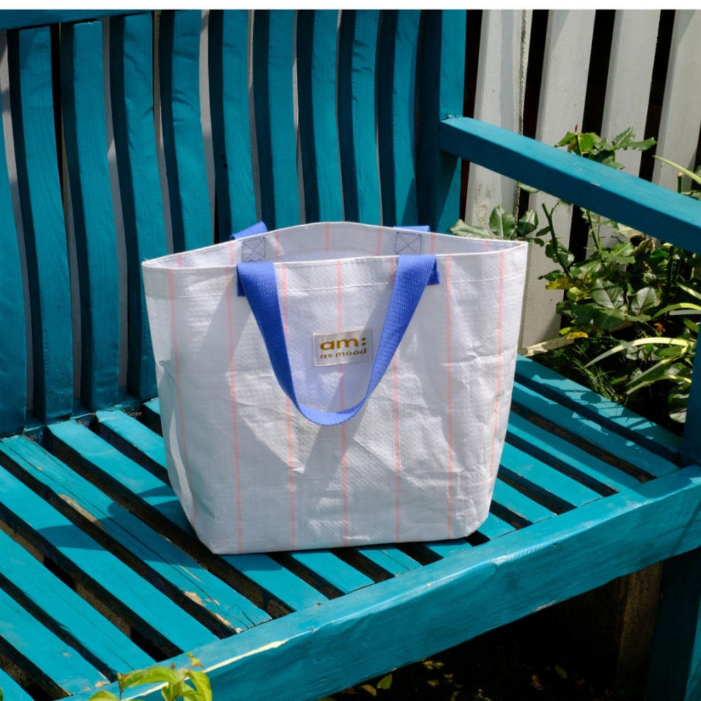 Holiday Striped Woven Lunch Tote Bag - White
